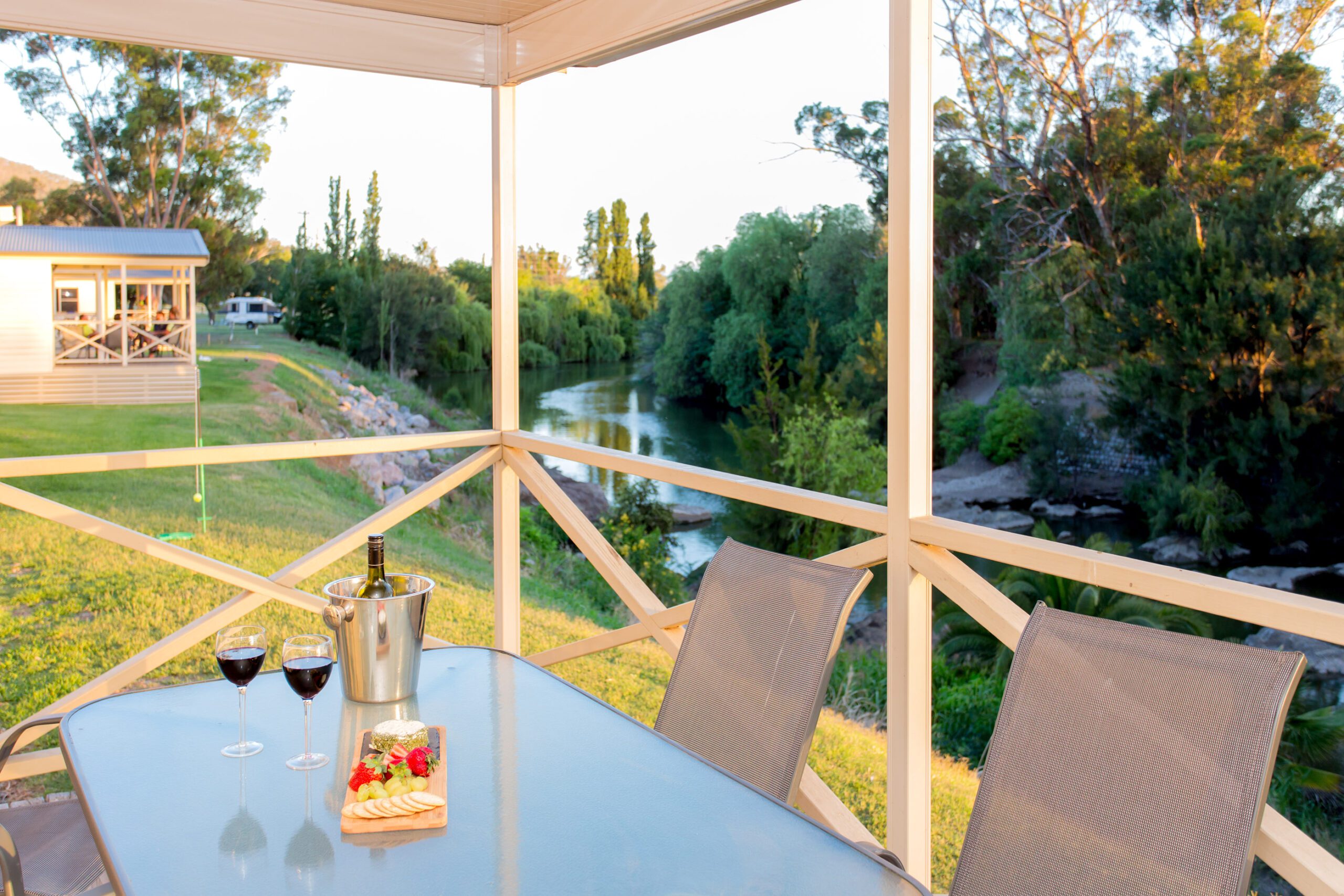 Riverview Villa Paradise Tourist Park